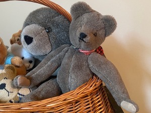 lot 60 image: Adorable Handcrafted Bear and His Friends in a Basket