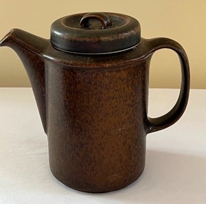 lot 100 image: Two Pottery Teapots by Arabia