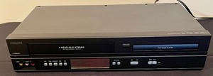 lot 207 image: Philips VCRDVD player with Remote
