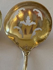 lot 72 image: Two Small Vintage Sterling Serving Utensils