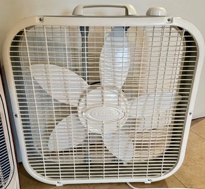 lot 234 image: Lasko Box Fan
