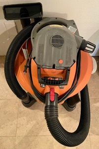 lot 263 image: Ridgid 2 in 1 Shop Vacuum and Blower
