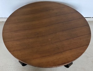 lot 364 image: Charming Coffee Table