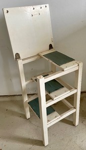 lot 363 image: Vintage Step Stool