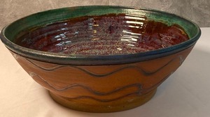 lot 114 image: Beautiful Large Handcrafted Pottery Bowl