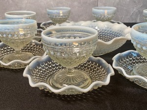 lot 122 image: Vintage Fenton Hobnail Moonstone Opalescent Desert Set