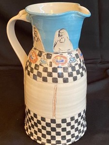 lot 128 image: Fun Variety of Creamers and Pitchers