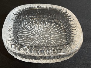 lot 133 image: Vintage Pukeberg Glasbruk Art Glass Bowl