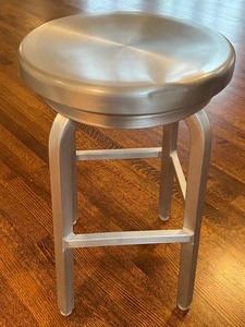 lot 142 image: Lightweight Metal Stool