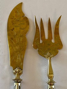 lot 52 image: Antique Fish Slice and Serving Fork (800 Silver) Two Piece Set