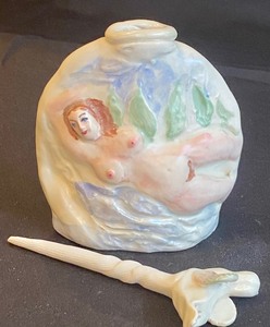 lot 165 image: Nude Dabber Bottle by Jillian Barber
