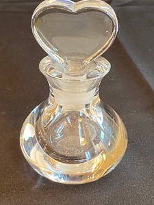 lot 316 image: Heart Shaped Dabber Bottle