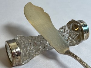 lot 359 image: Vintage Crystal and Sterling Knife Rest & Repousse Butter Knife
