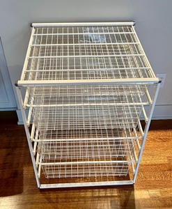 lot 358 image: Wire Storage Rack w Drawers