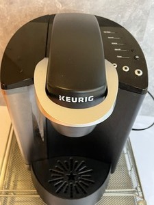 lot 340 image: Kuerig Coffee Maker and Cup Holder