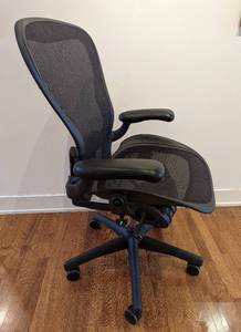 lot 279 image: Herman Miller Aeron Office Chair