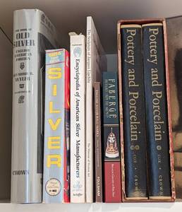 lot 304 image: Art and Antique Books