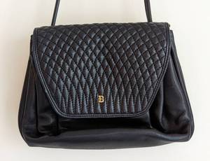 lot 310B image: Bally Quilted Leather Purse