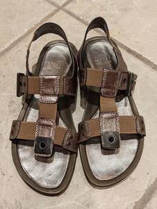 lot 313 image: Stuart Weitzman Bronze Leather Sandals