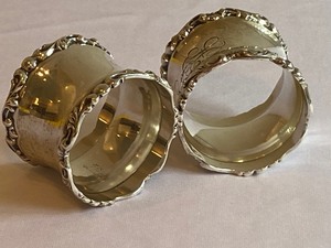 lot 392 image: Pair of Sterling Vintage Napkin Rings
