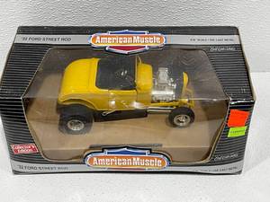ERTL 32 Ford Street Rod