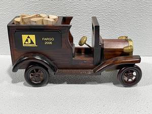 Wood Model Truck 2006
