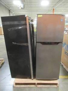 Wholesale Pallet of Non-Working Mid-sized Refrigerators (3). Need work or repair. For PartsRestore.