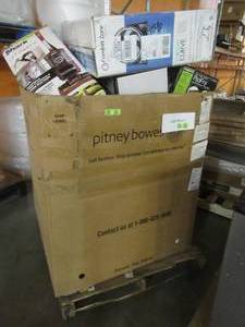 LARGE WHOLESALE PALLET (Approximately 35 Pieces) Of Retail Shelf Pulls - Miscellaneous Appliances, Appliance Parts and More