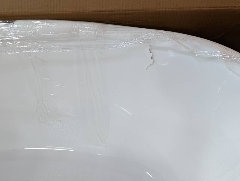Woodbridge 59 Acrylic Freestanding Bathtub Contemporary Soaking Tub (Cracked)
