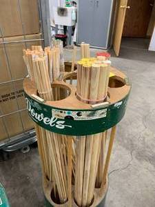 lot 13 image: ASSORTED WOOD DOWELS