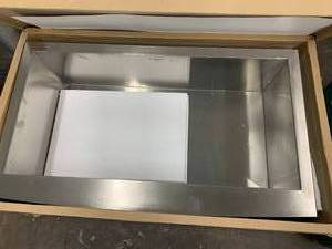 lot 14 image: COMMERCIAL SINK