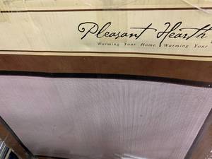 lot 18 image: PLEASANT HEARTH FIREPLACE SCREEN