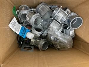 lot 26 image: ASSORTED PLUMBING PIECES
