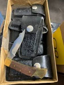 lot 28 image: 3 FOLD UP KNIFE WITH LEATHER CASE