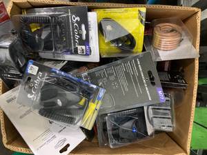 lot 68 image: ASSORTED RADIOTRUCK ITEMS