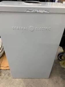 lot 80 image: GE POWERMARK PLUS LOAD CENTER PANEL