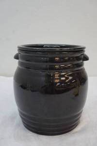 lot 30 image: vintage black amethyst cookie jar