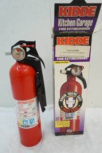 lot 65 image: Kidde fire extinguisher full