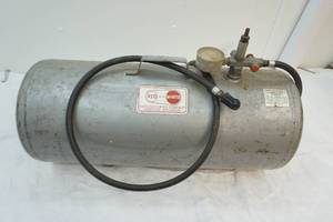 lot 71 image: Red and White air compressor tank
