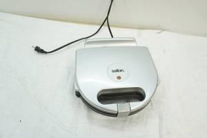 lot 97 image: Salton waffle maker