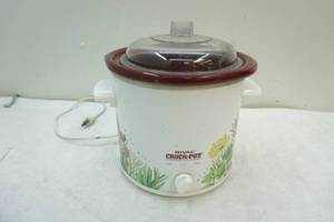 lot 98 image: Rival crockpot