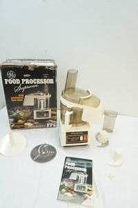 lot 110 image: GE food processor