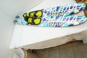 lot 113 image: OMC Nitro water skis