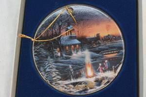lot 130 image: Terry Redlin ornament Sharing the Evening