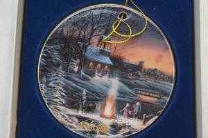 lot 131 image: Terry Redlin ornament Sharing the Evening