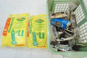 lot 165 image: Eureka U Vacuum cleaner bags