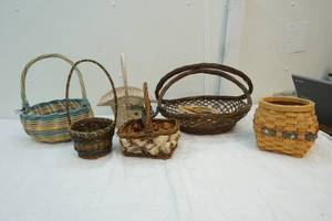 lot 189 image: wicker baskets