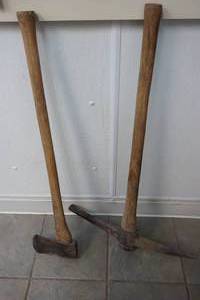 lot 252 image: pick axe and axe