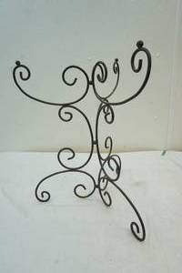 lot 262 image: metal patio table base