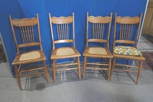 lot 313 image: 4 matching wood and wicker dining room chairs